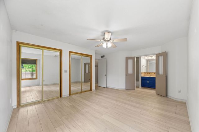 1226 N Briarwood Ct, Derby, KS 67037