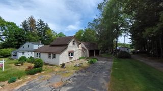 33 Coopers Grove Road, Kingston, NH 03848