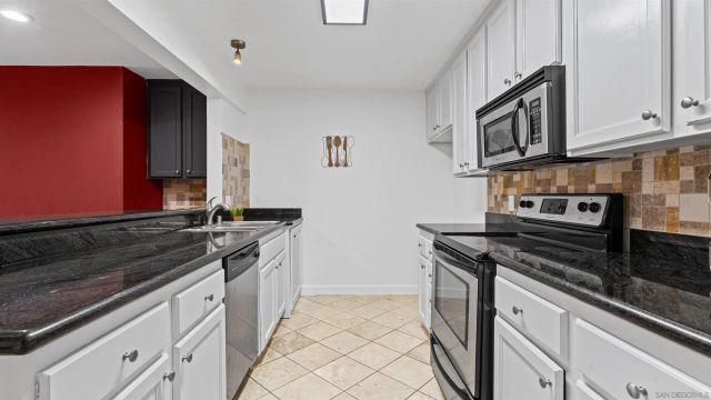 9860 Dale Avenue C4, Spring Valley, CA 91977