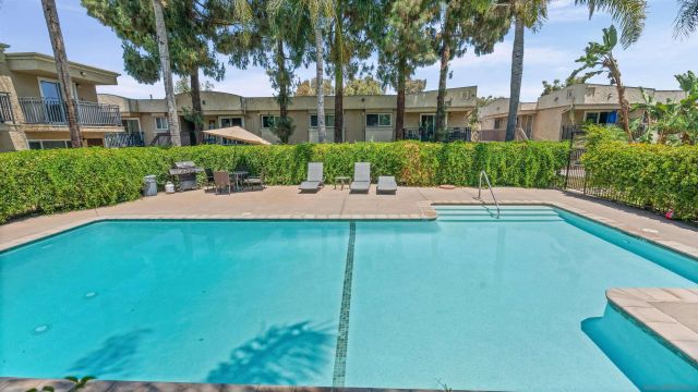 9860 Dale Avenue C4, Spring Valley, CA 91977