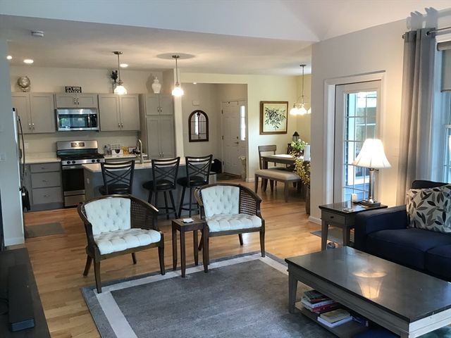 27 Mariners Way 27, Plymouth, MA 02360