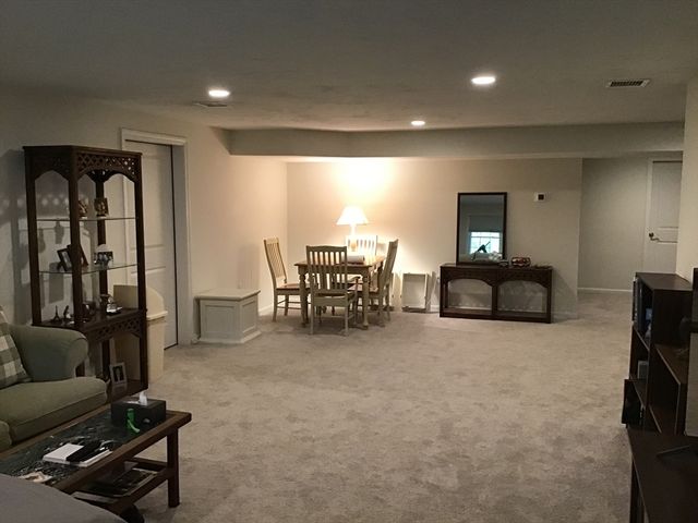 27 Mariners Way 27, Plymouth, MA 02360