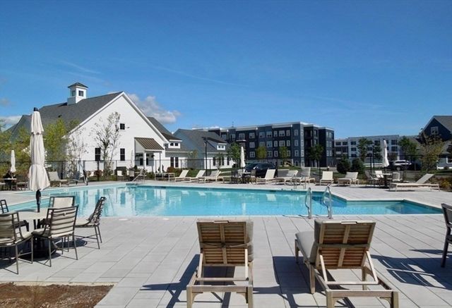27 Mariners Way 27, Plymouth, MA 02360