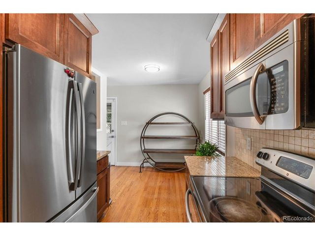 995 Ironton St, Aurora, CO 80010