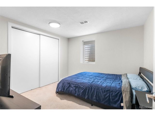 995 Ironton St, Aurora, CO 80010