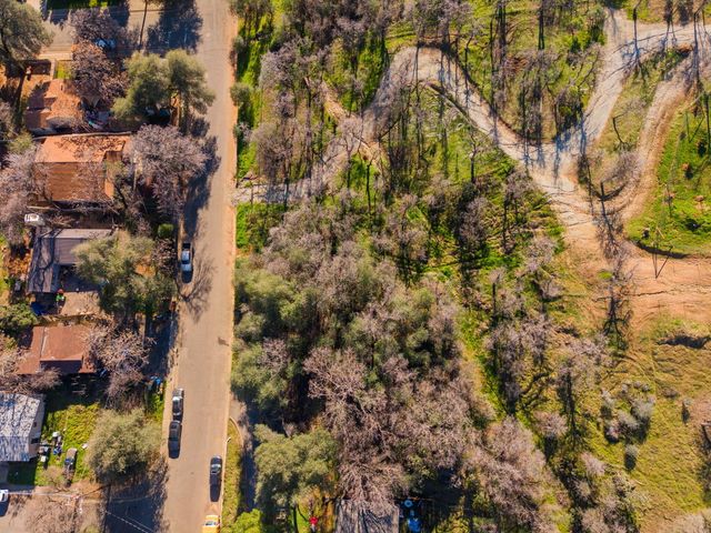 3024 West Street, Redding, CA 96001