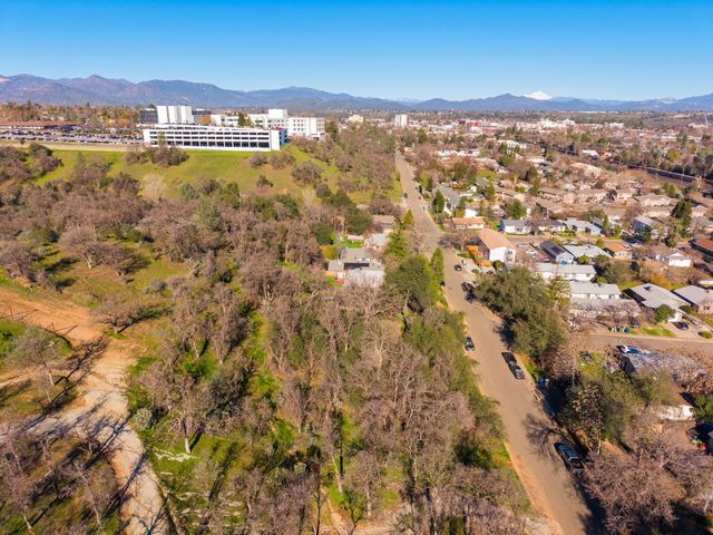 3024 West Street, Redding, CA 96001