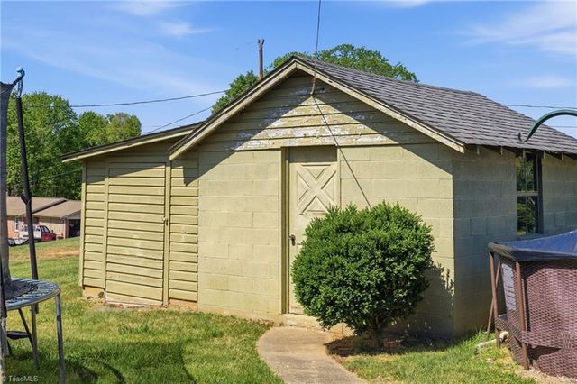 2356 Brushy Mountain Road, Wilkesboro, NC 28697