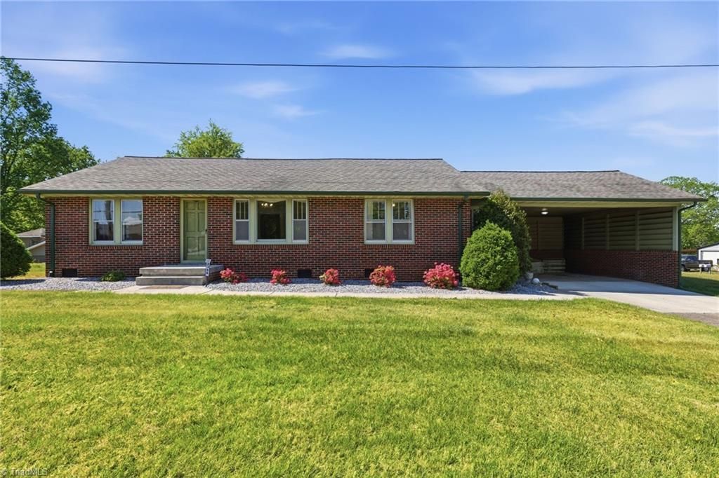 2356 Brushy Mountain Road, Wilkesboro, NC 28697
