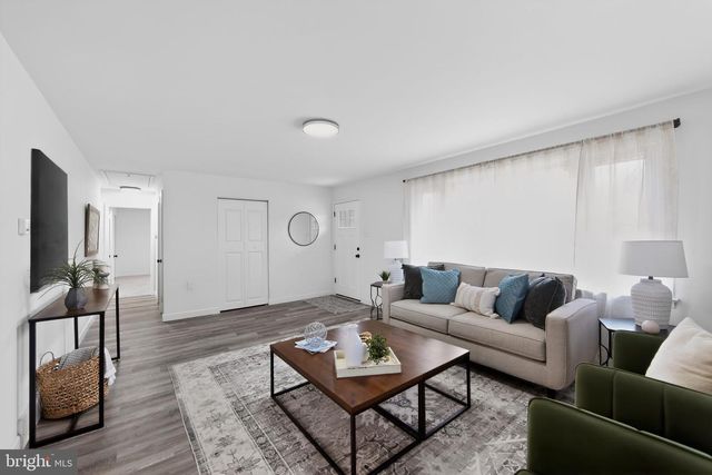 2011 E KINGS HWY, Coatesville, PA 19320