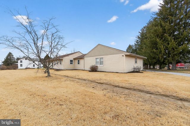 2011 E KINGS HWY, Coatesville, PA 19320