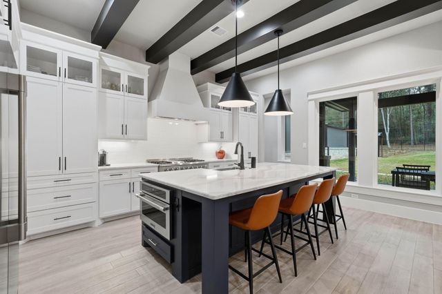 282 Red Hawk Road, Huntsville, TX 77340