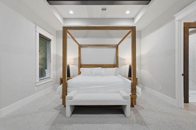 282 Red Hawk Road, Huntsville, TX 77340