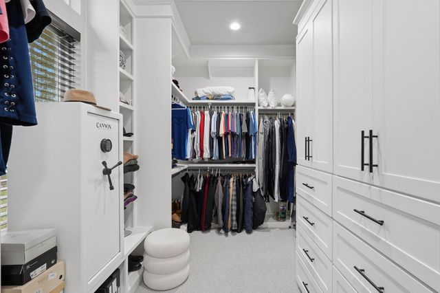 282 Red Hawk Road, Huntsville, TX 77340