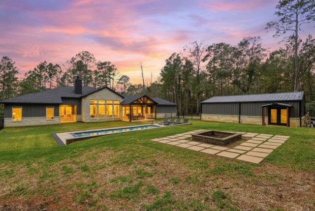 282 Red Hawk Road, Huntsville, TX 77340