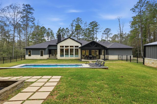 282 Red Hawk Road, Huntsville, TX 77340