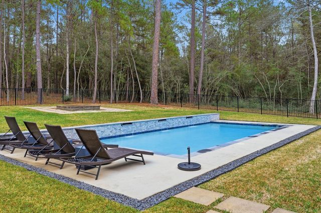 282 Red Hawk Road, Huntsville, TX 77340