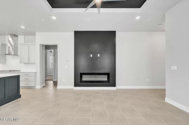 216 EMERALD GOLD Place, Horizon City, TX 79928