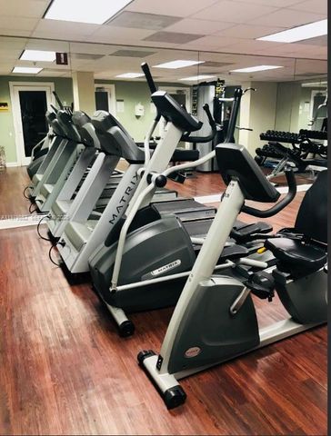 2951 S Bayshore Dr 215, Miami, FL 33133