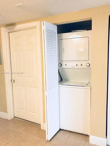 2951 S Bayshore Dr 215, Miami, FL 33133