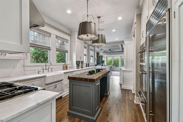 1402 S DE SOTO AVENUE, Tampa, FL 33606