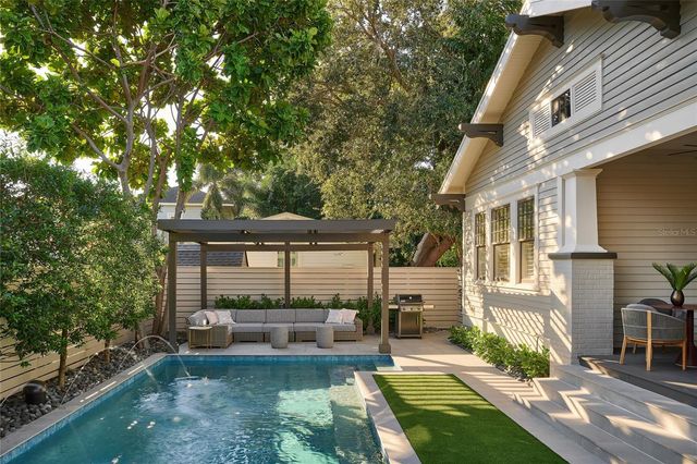 1402 S DE SOTO AVENUE, Tampa, FL 33606