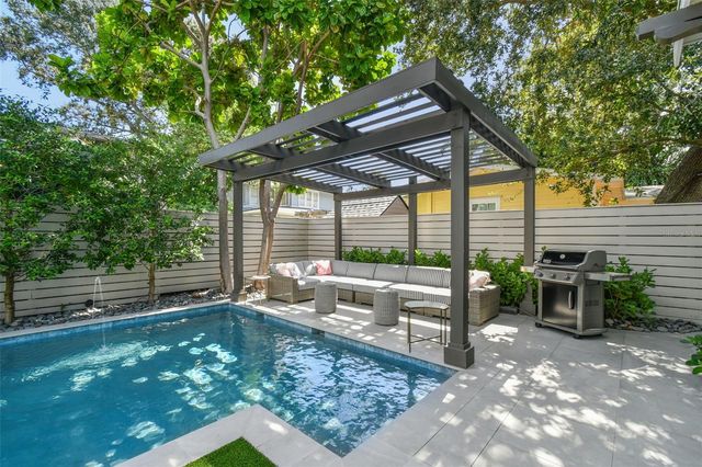 1402 S DE SOTO AVENUE, Tampa, FL 33606