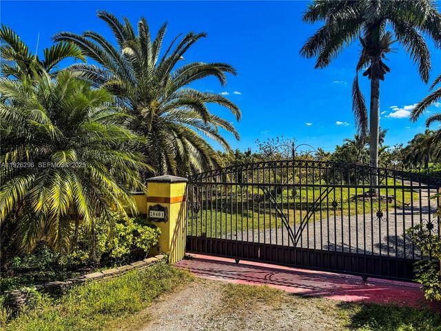 20401 SW 184th St, Miami, FL 33187