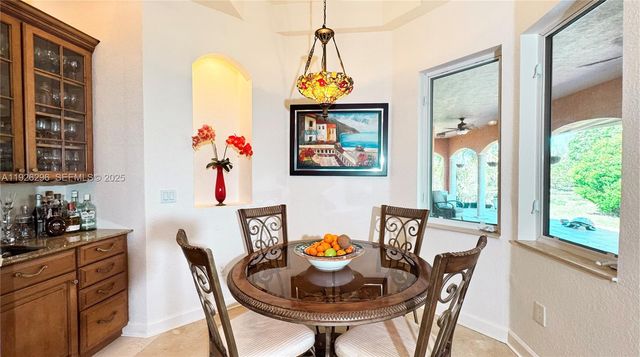 20401 SW 184th St, Miami, FL 33187