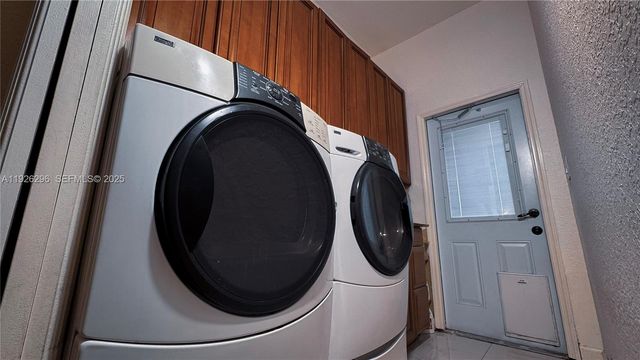 20401 SW 184th St, Miami, FL 33187