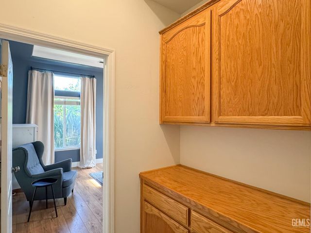 9320 Quail Brook Court, Bakersfield, CA 93312