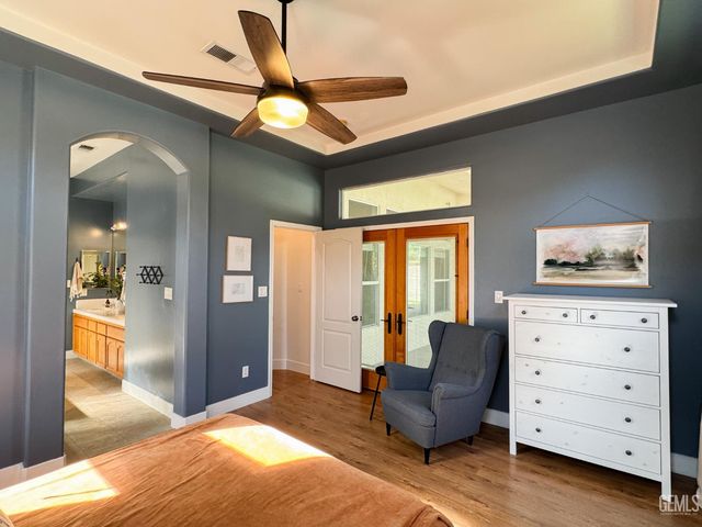 9320 Quail Brook Court, Bakersfield, CA 93312