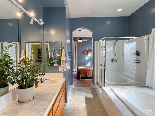 9320 Quail Brook Court, Bakersfield, CA 93312