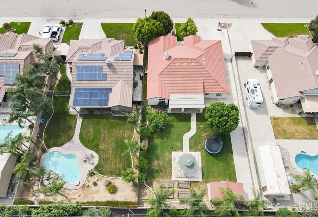 9320 Quail Brook Court, Bakersfield, CA 93312