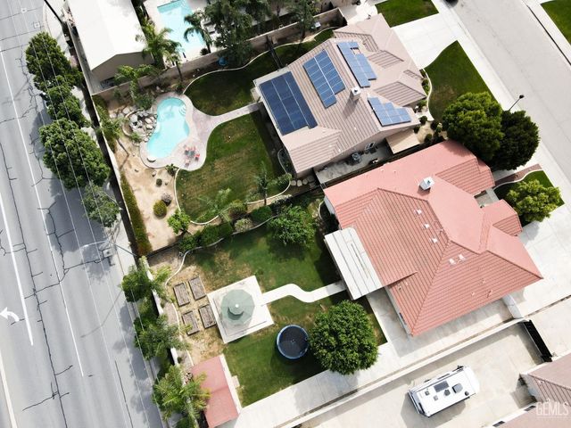 9320 Quail Brook Court, Bakersfield, CA 93312