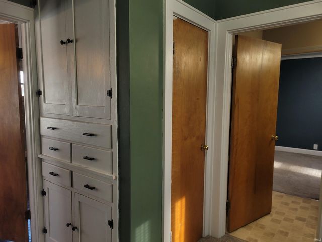 1547 E Locust Street, Vincennes, IN 47591