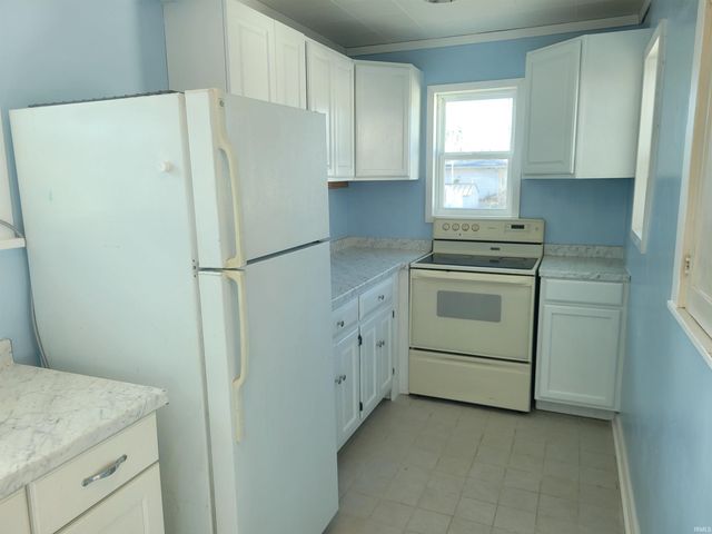 1547 E Locust Street, Vincennes, IN 47591