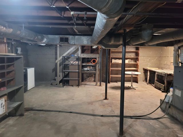 1547 E Locust Street, Vincennes, IN 47591