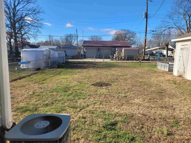 1547 E Locust Street, Vincennes, IN 47591