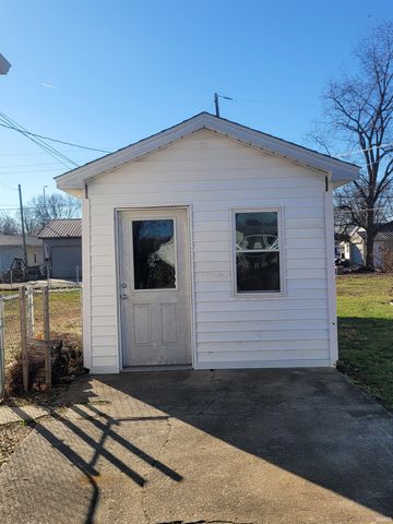 1547 E Locust Street, Vincennes, IN 47591