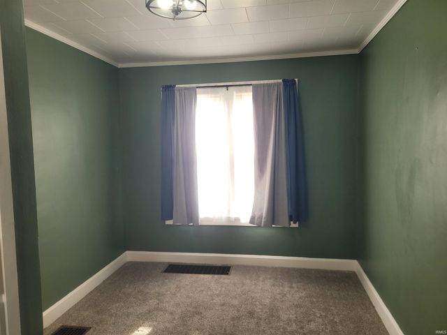 1547 E Locust Street, Vincennes, IN 47591