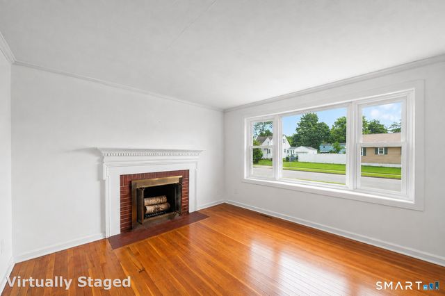 4 Eleanor Road, East Hartford, CT 06118