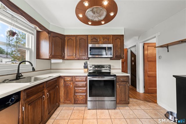4 Eleanor Road, East Hartford, CT 06118