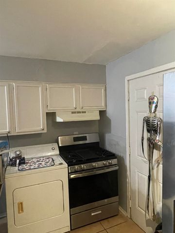 5001 FRANKIE LN, Memphis, TN 38109