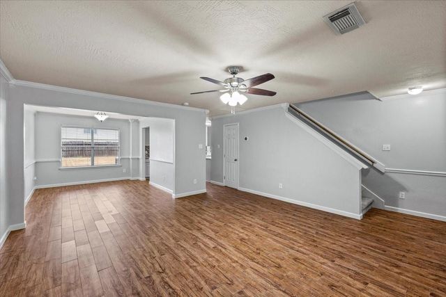 158 Bristol Bend Lane, Dickinson, TX 77539