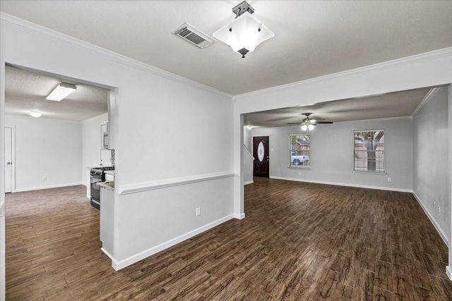 158 Bristol Bend Lane, Dickinson, TX 77539