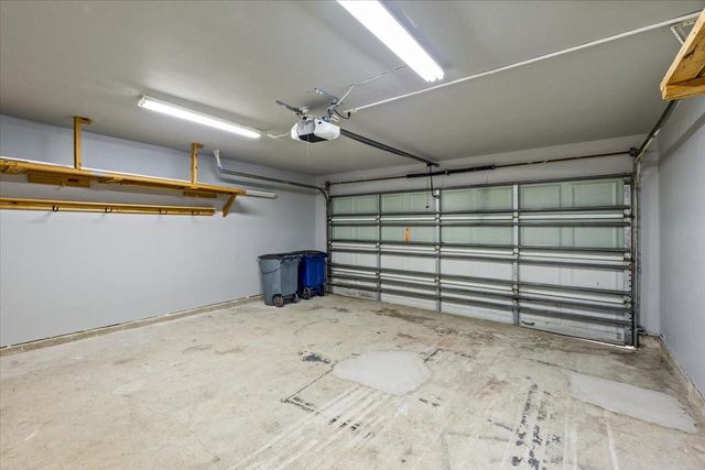 158 Bristol Bend Lane, Dickinson, TX 77539