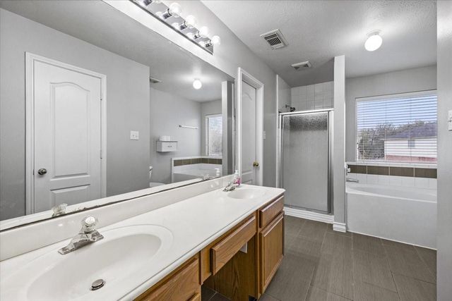 158 Bristol Bend Lane, Dickinson, TX 77539