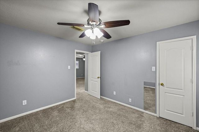 158 Bristol Bend Lane, Dickinson, TX 77539