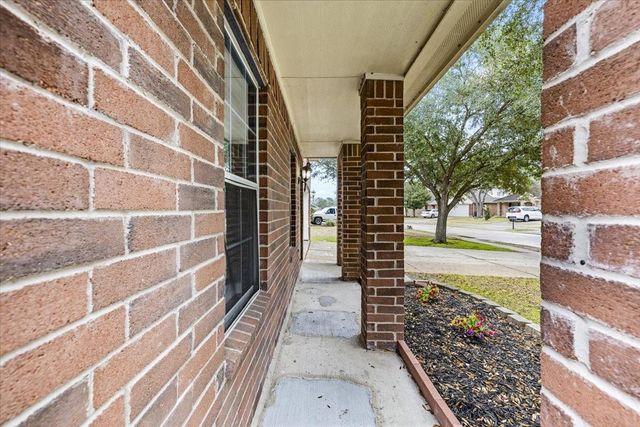 158 Bristol Bend Lane, Dickinson, TX 77539